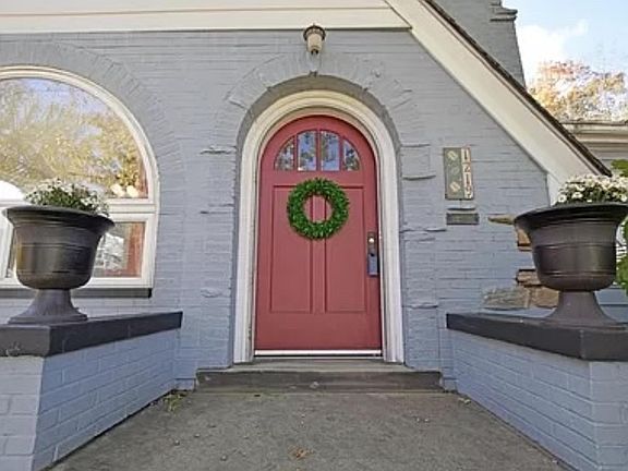 2nd image of 1219 Herschel Ave