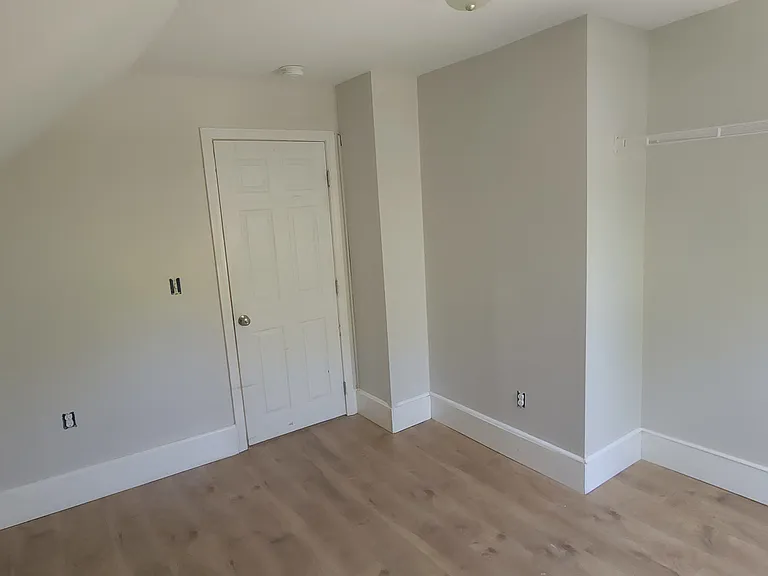 Floor 2 — Photo 6