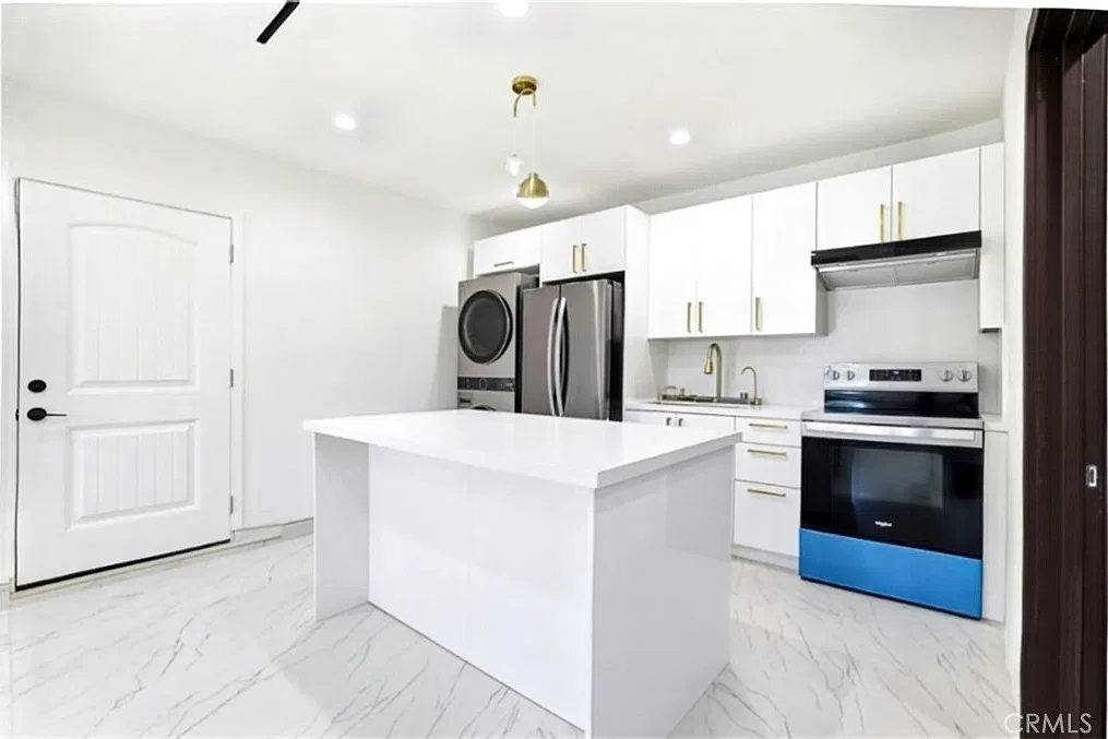 1 bed, 500 sqft, $2,200 — Photo 2
