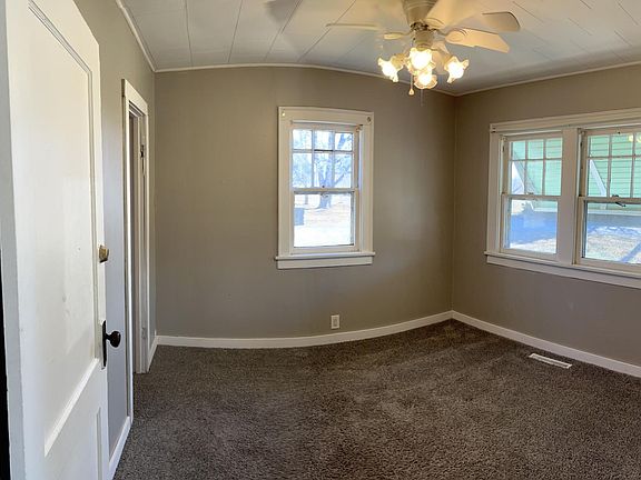 5th image of 720 E Jackson Ave