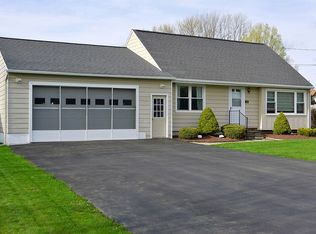 145 Wilson Dr, East Syracuse, NY 13057