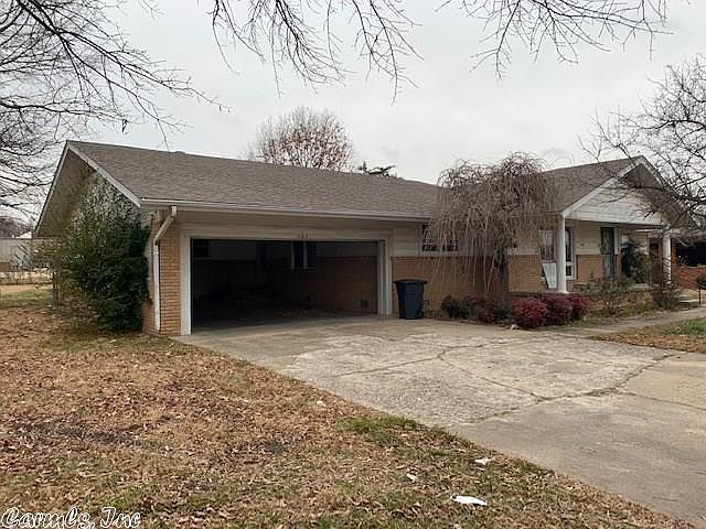 2nd image of 202 Reynolds Rd