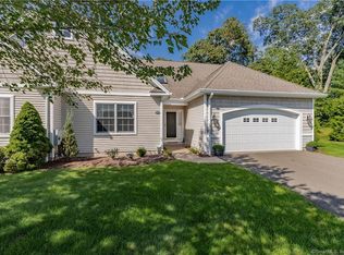 9 Fox Hunt Cir #9, Granby, CT 06035