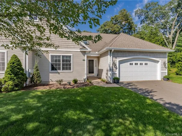 9 Fox Hunt Circle #9, Granby, CT 06035