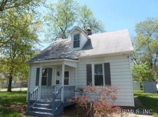 9 S 7th St, Mascoutah, IL