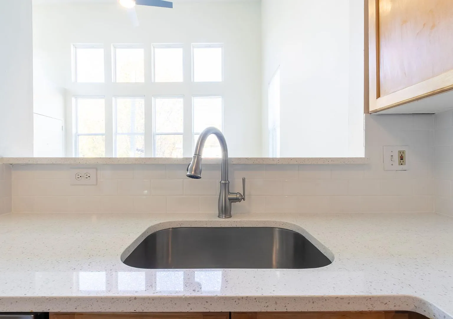 1528 Ralph David Abernathy Blvd SW - A-301 — Photo 3