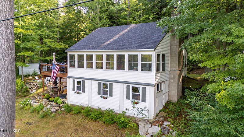 2nd image of 2097 N Shore Road