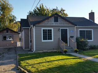 824 Victoria Ave, Burlington, WA 98233