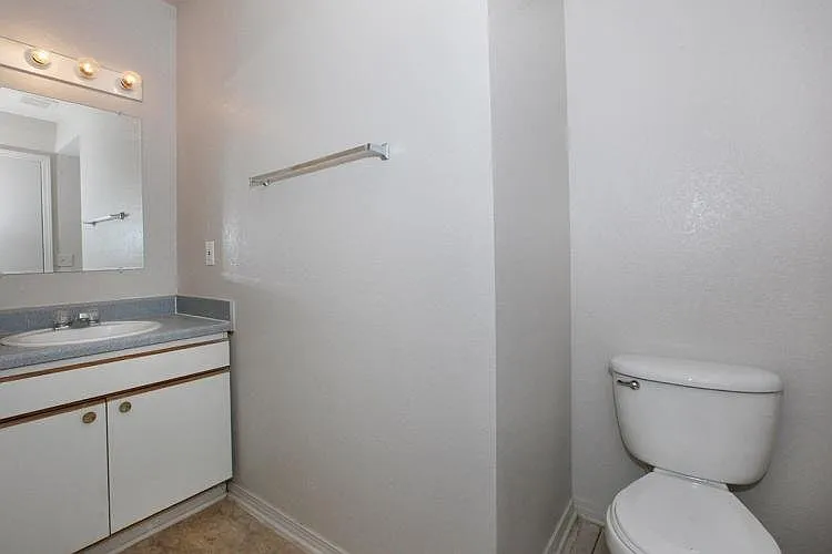 7000 W Britton Rd #7000 — Photo 13