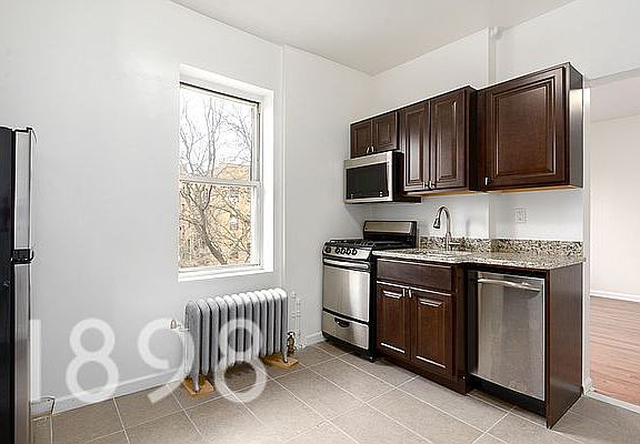 4th image of 34-10 84th St #3EE