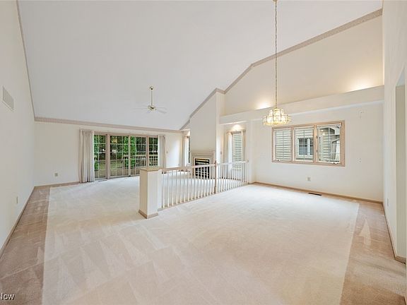 4th image of 2216 Waters Edge Dr