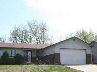 1130 S Hilltop Rd, Derby, KS 67037