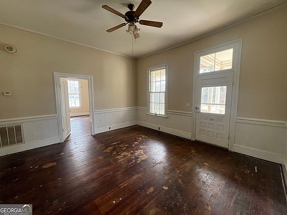 2nd image of 179 Independence St