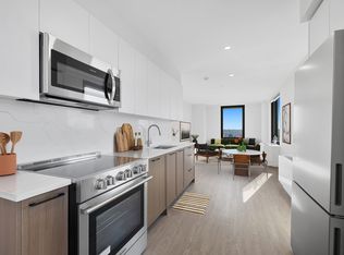 159 Boerum St #19A, Brooklyn, NY 11206