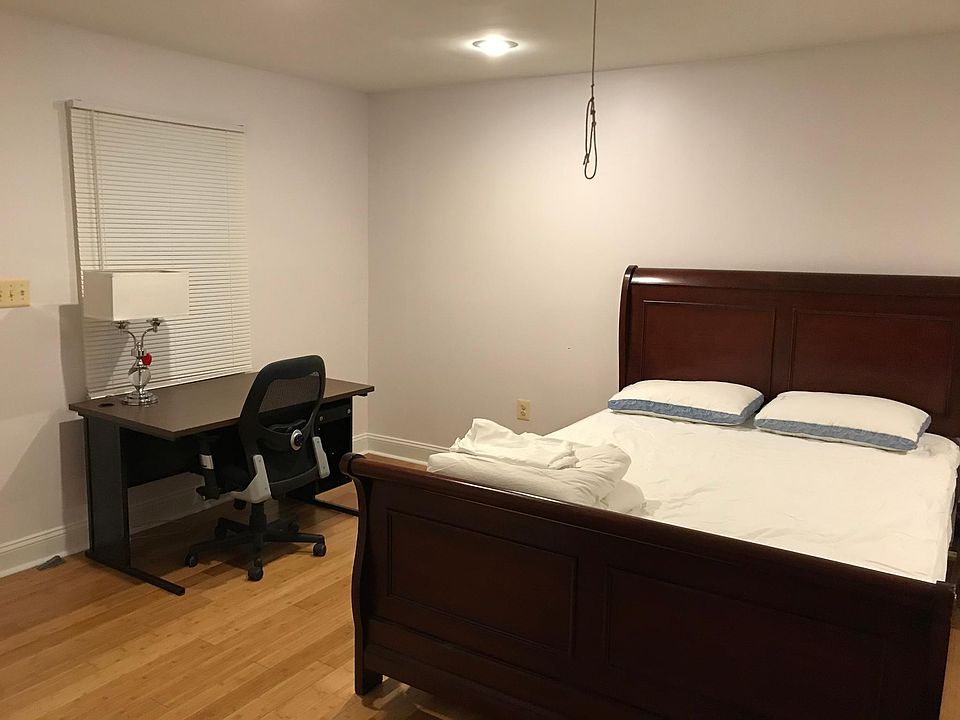 2nd image of 2528 Metzerott Rd #1