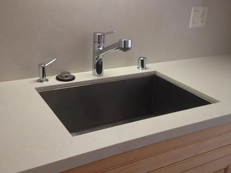 802 N Sweetzer Ave #106 — Photo 15