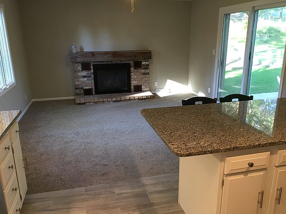 family room off kitchen