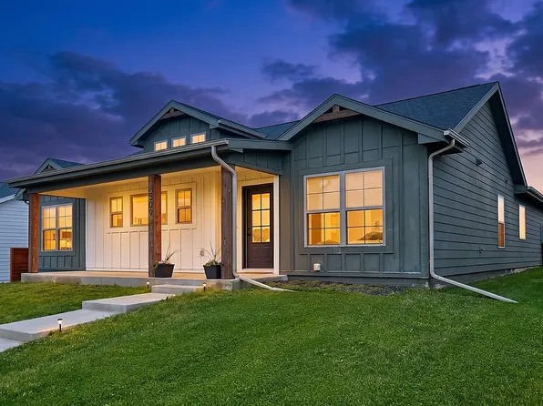 509 Sycamore St, Dallas Center, IA 50063