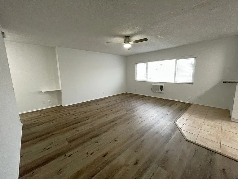 6340 Vineland Ave — Photo 6