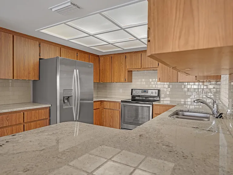 7845 Boca Ciega Dr #A — Photo 23