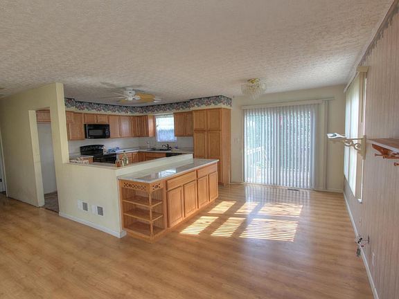 3rd image of 1625 E Choctaw Dr