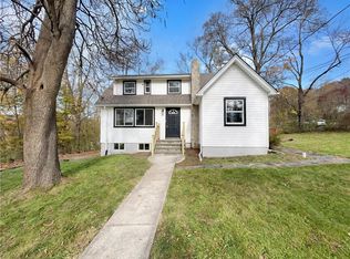 39 Center Hill Rd, Monroe, NY 10950