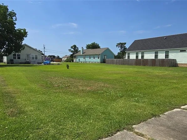 1824 Benjamin St, Arabi, LA 70032