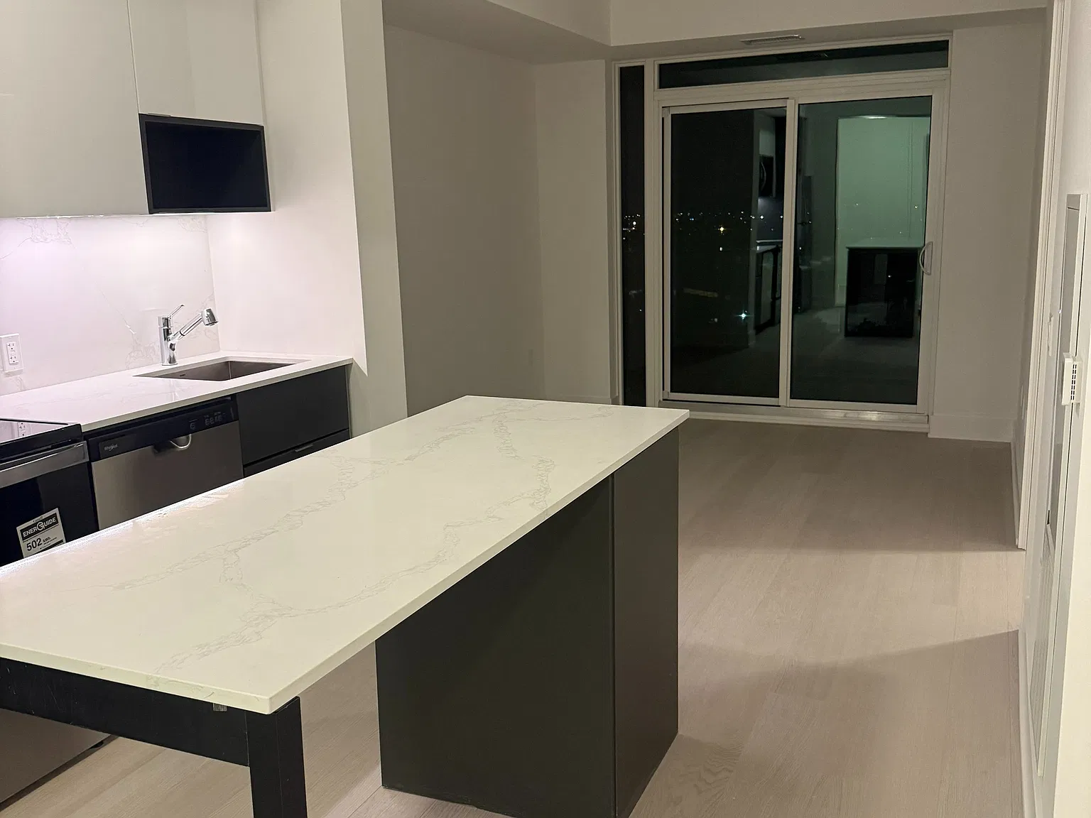 2 bed, $2,550 — Photo 3