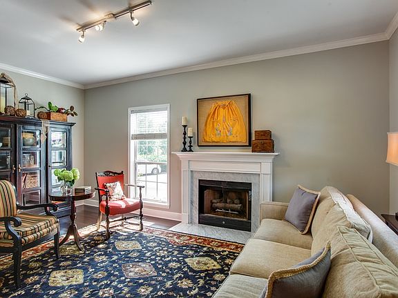 4th image of 1820 Carrington Ct