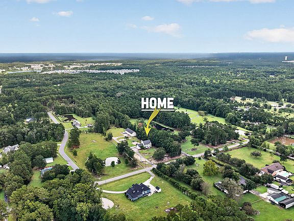 2nd image of 413 Lazy Hill Rd