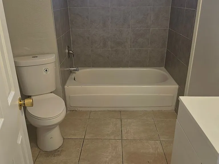 4751 Terra Linda Ave — Photo 7