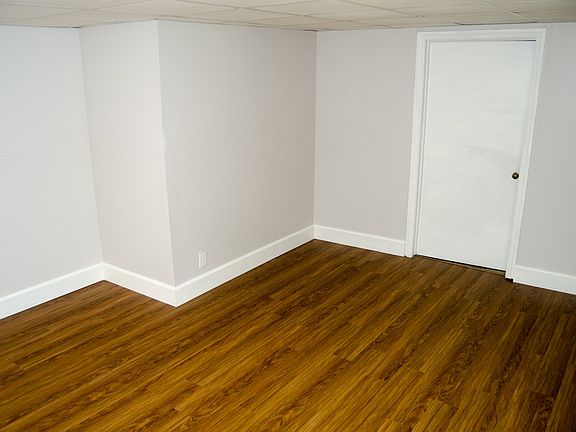 Terrace Level: Bonus Room