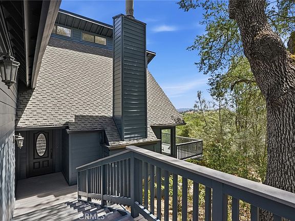 3rd image of 8110 Castenada Ln