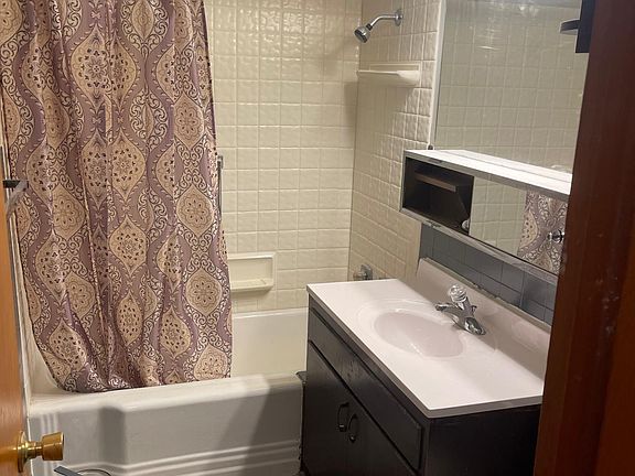 5th image of 829 E Jewell Ave