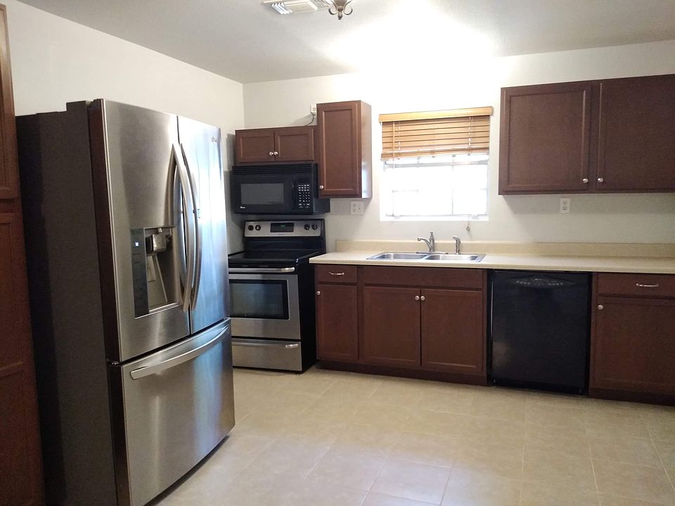 2nd image of 23355 Maze Ln
