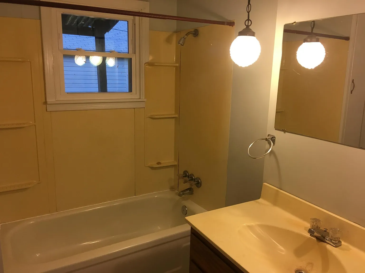 2 bed, 1063 sqft, $850 — Photo 2