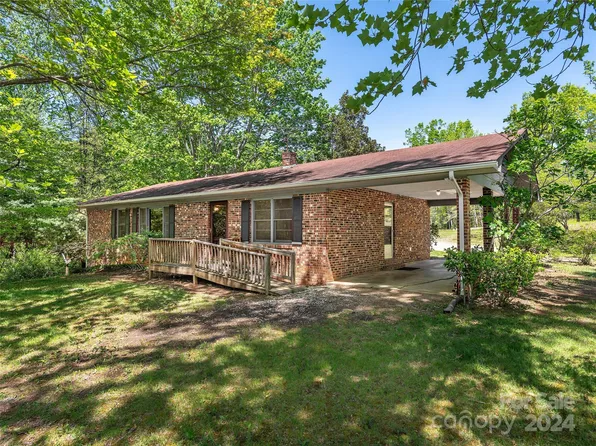 235 & 305 Owl Hollow Rd, Mill Spring, NC 28756