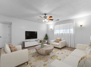 6401 Aurora Ave APT 2, Urbandale, IA 50322
