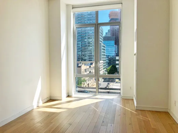 42-20 24th St, Long Island City, NY