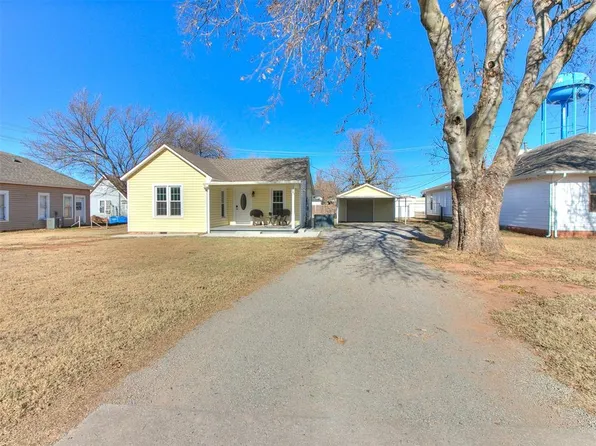 308 E Broadway Ave, Kingfisher, OK 73750