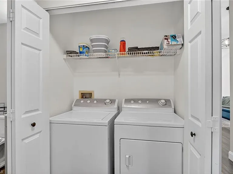 209 Robin Hood Cir #201 — Photo 15