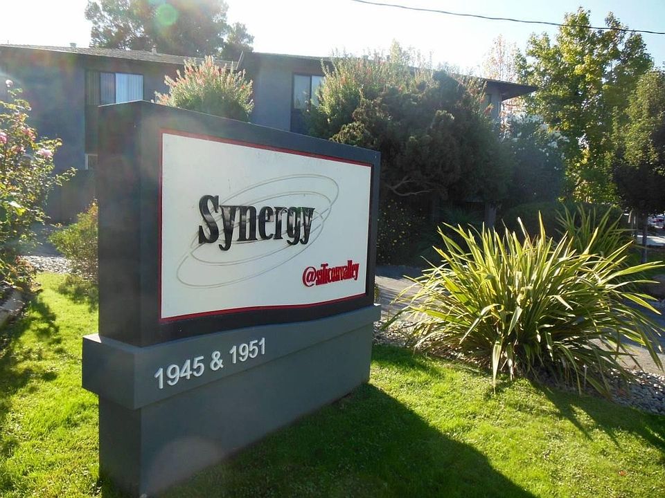 1st image of 1945 & 1951 Latham St #6