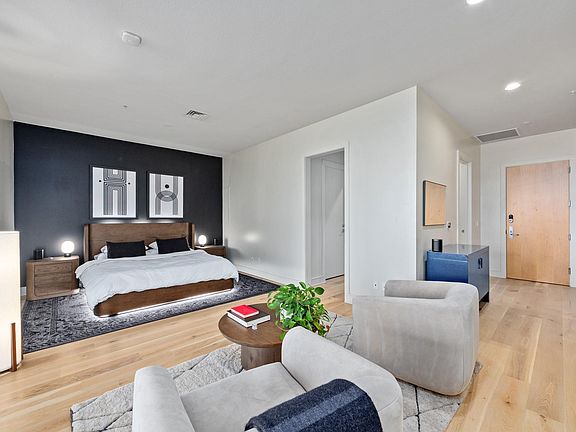 2nd image of 555 5th St APT 521