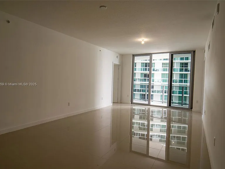 488 NE 18th St #1809 — Photo 14