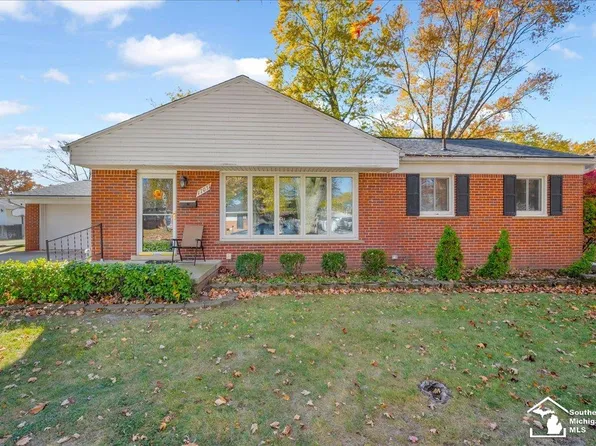 17037 Russell Ave, Allen Park, MI 48101