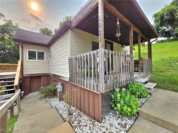 1623 Ridgeway Ave, Parkersburg, WV 26101