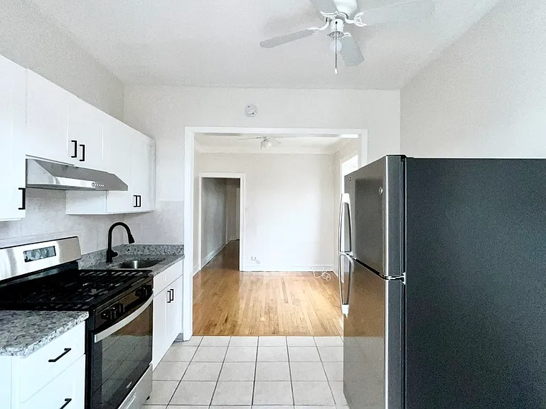 2140 N Kildare Ave #3 — Photo 2
