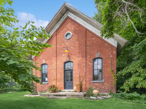 1055 Mount Tabor Rd, Berrien Springs, MI 49103