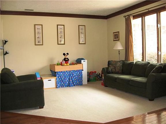 3rd image of 1711 Beech Dr S