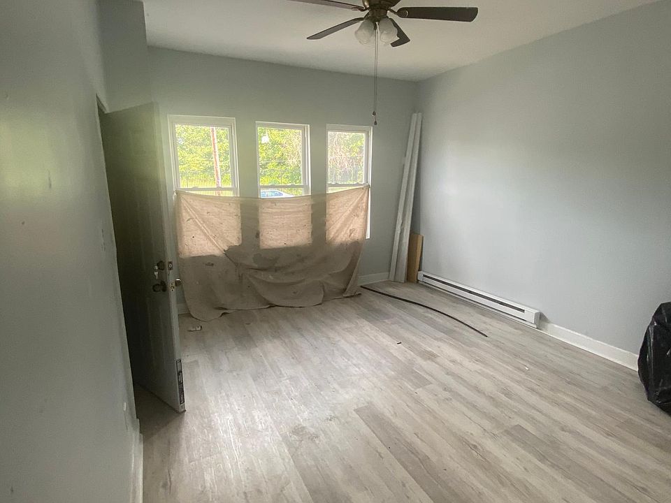 1st image of 7022 Woodland Ave #1
